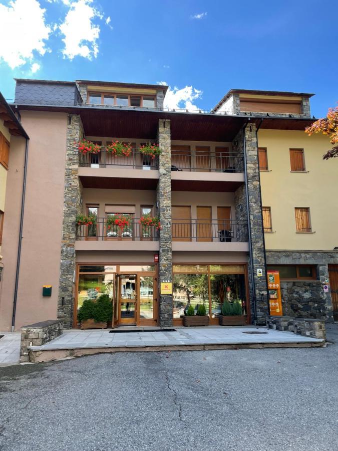 Alberg La Molina Xanascat Exteriér fotografie